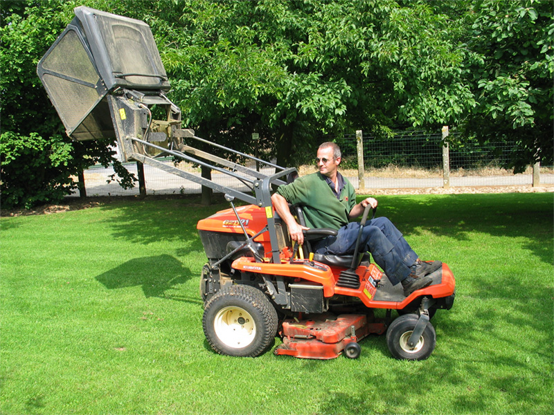 Tondeuse KUBOTA GZD 21 